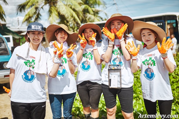 Mangrove Planting Photo[30]