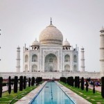 インド